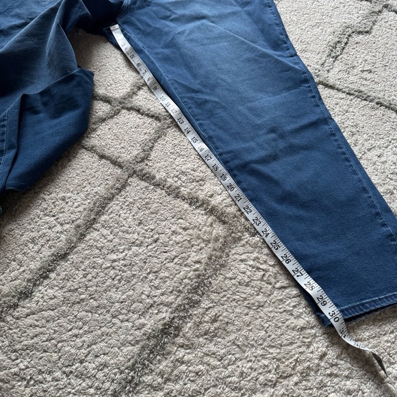 Universal Standard jeans Seine High Rise Skinny Jeans
True Blue plus size 32 New - Picture 5 of 10